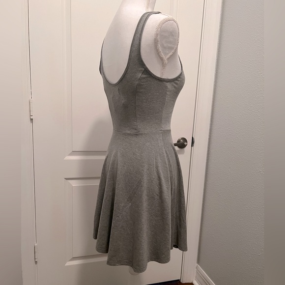 Super cute gray dress Size: S/M - Picture 4 of 8